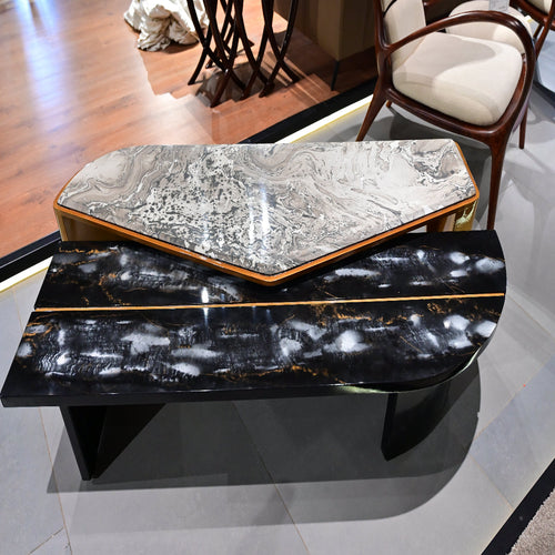 Urca black and gold table set