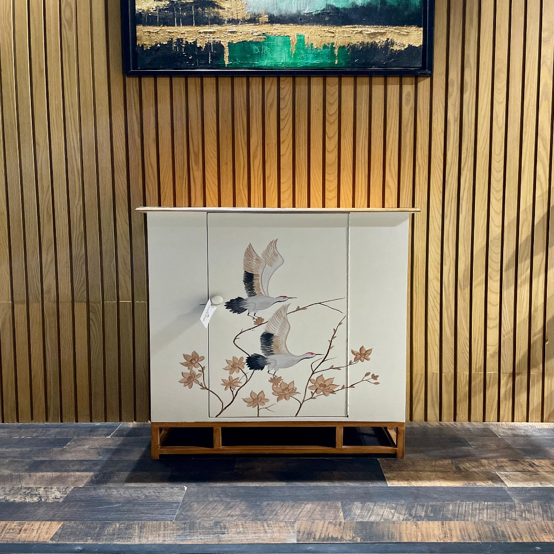 Dove Classic Cupboard